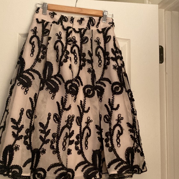 Women's skirt - Picture 4 of 5